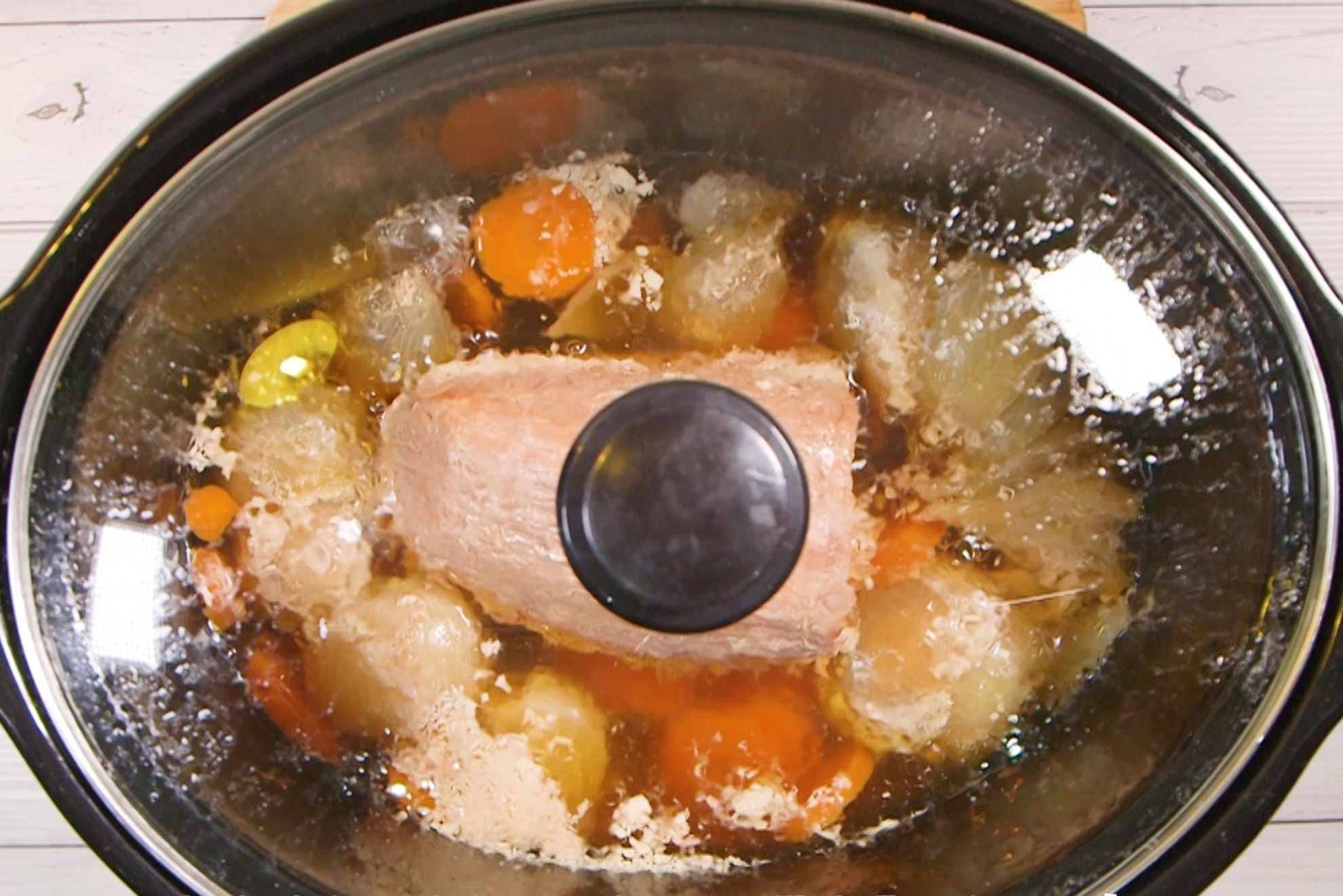 You are currently viewing How to Adapt Traditional Recipes to Slow Cookers